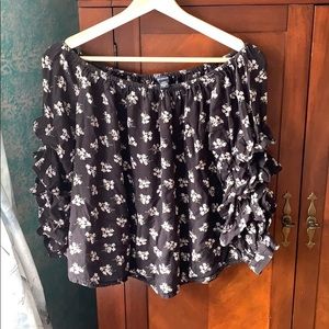 NWOT American Eagle Off the Shoulder Floral Top